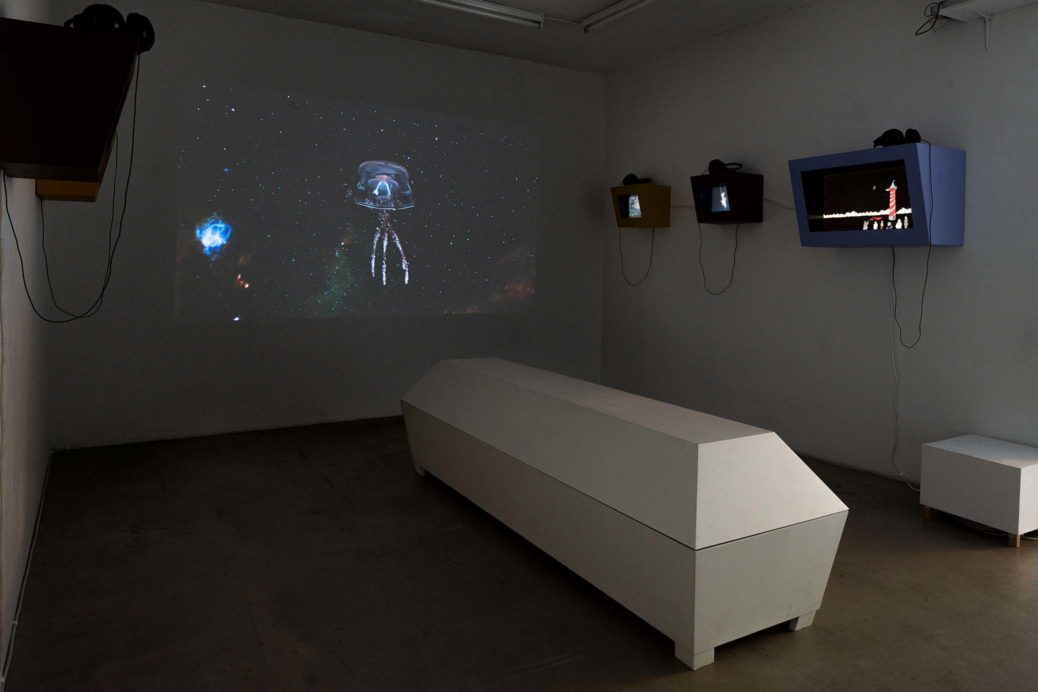 Exhibition view from Galleri Box, Gothenburg, Sweden. Karl & Carl – Ännu inget svar från tystnaden 28/8–27/9, 2020. Voyager II, coffin and animation cabinets.